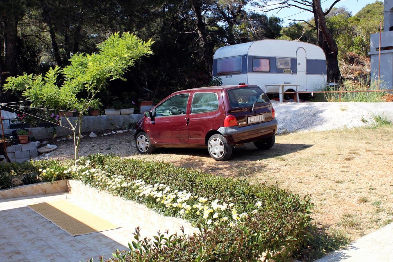 Apartments By The Sea Brgulje, Molat - 6241 Esterno foto