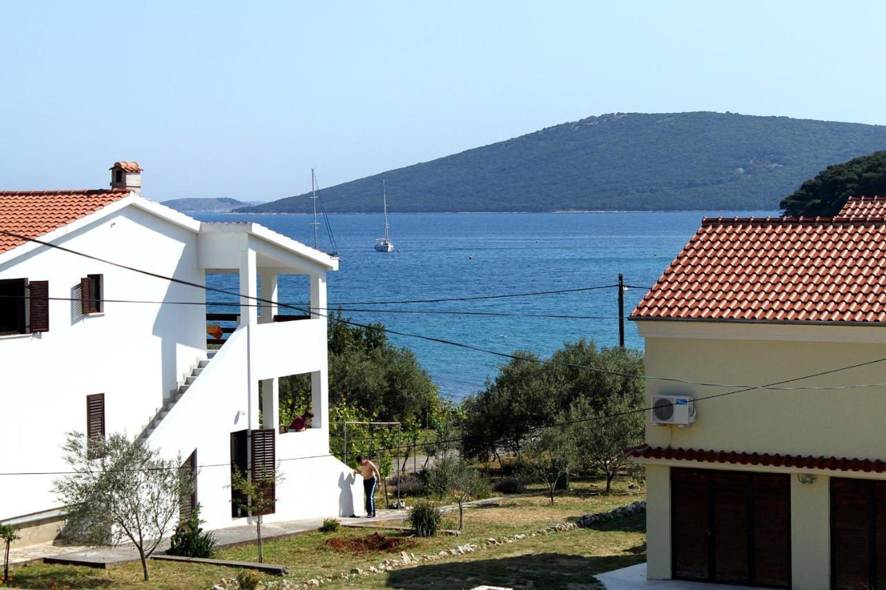 Apartments By The Sea Brgulje, Molat - 6241 Esterno foto